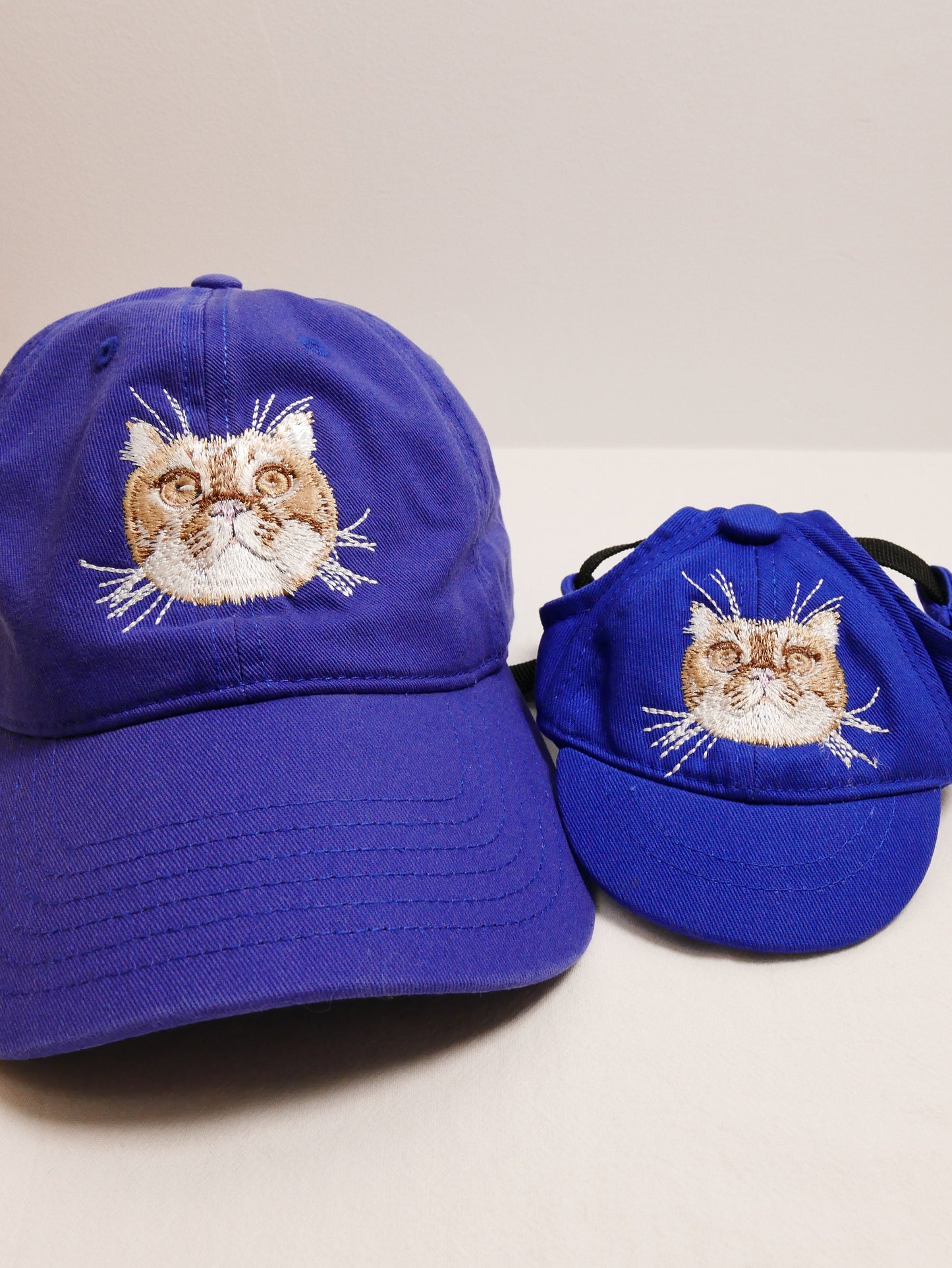 （人寵親子套裝）客製化寵物刺繡棒球帽2件套